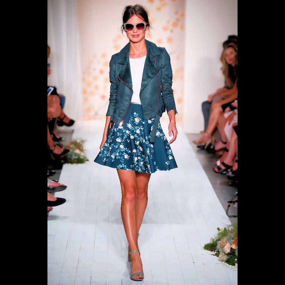 LC Lauren Conrad Runway Scuba Woodland Enchanted Green Floral Skirt Size 14 EUC